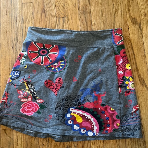 Skirts - Picture 4 of 7